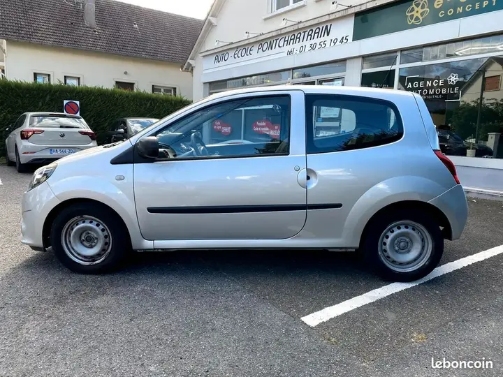 Renault Twingo 2010 photo 2