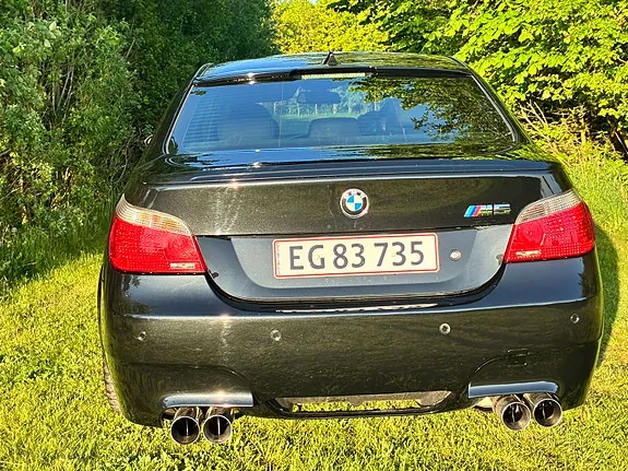 BMW M5 2005 photo 5