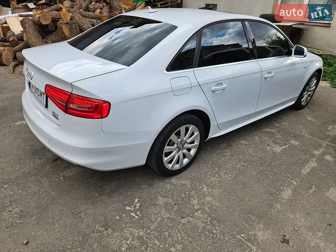 Audi A4 2015 photo 5