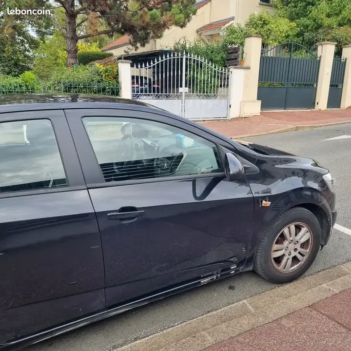 Chevrolet Aveo 2012 photo 5