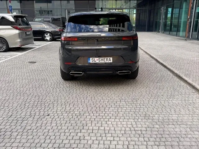 Land Rover Range Rover Sport 2026 photo 2