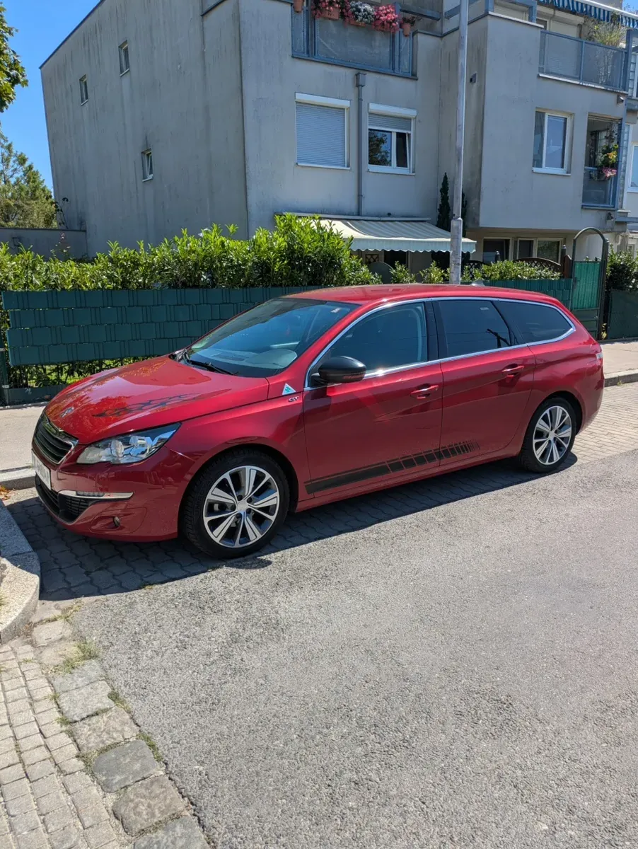 Peugeot 308 2015 photo 2