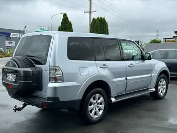 Mitsubishi Pajero 2008 photo 4