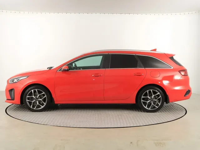 Kia Ceed Sw 2020 photo 2