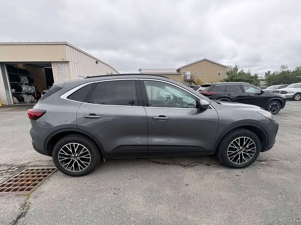 Ford Escape 2025 photo 5