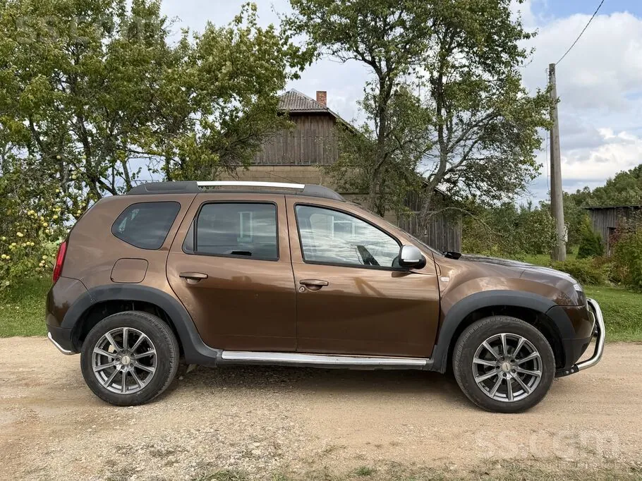 Dacia Duster 2010 photo 3