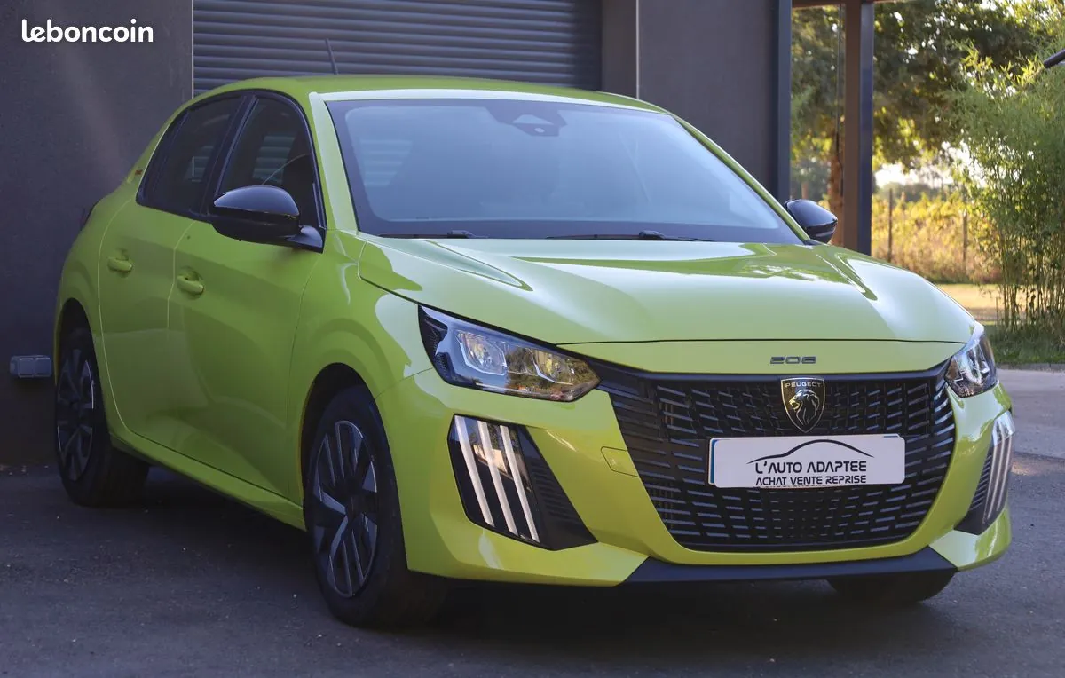 Peugeot 208 2025 photo 2
