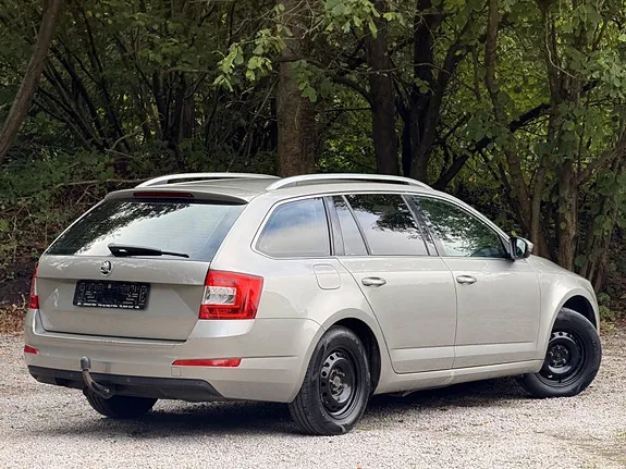 Skoda Octavia 2014 photo 2