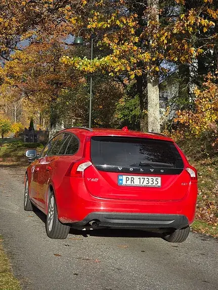 Volvo V60 2013 photo 2