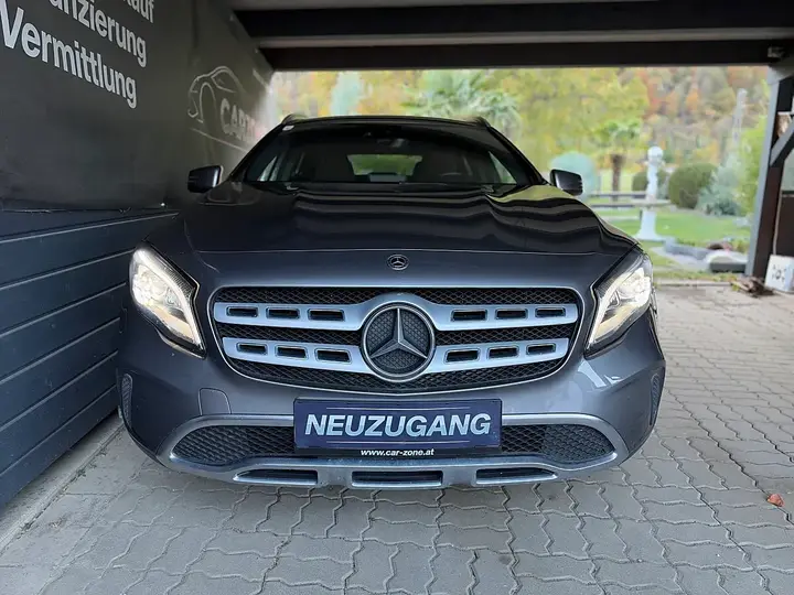 Mercedes-Benz Gla 2017 photo 2