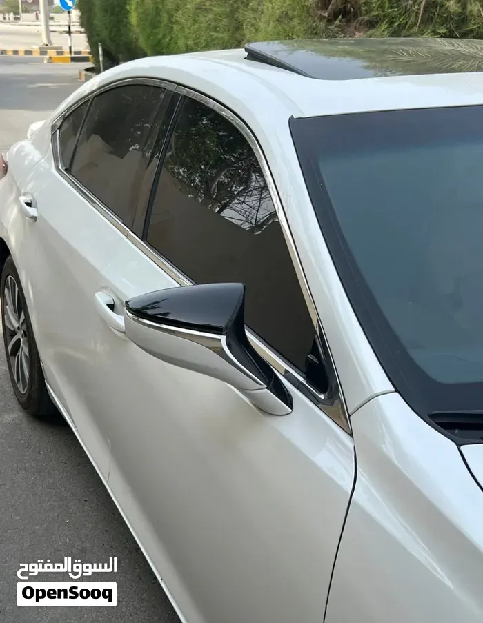 Lexus Es 2019 photo 4