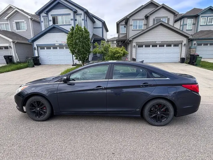 Hyundai Sonata 2011 photo 4