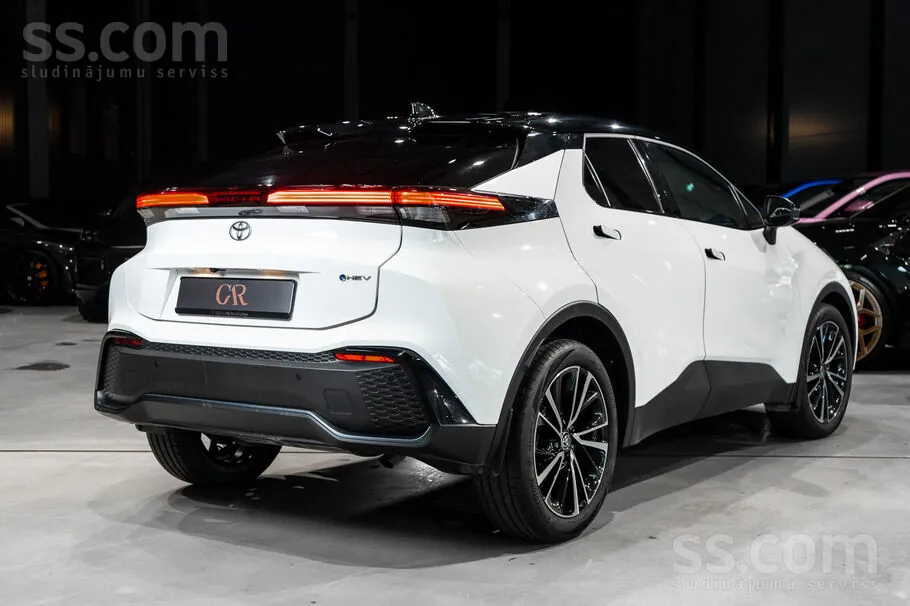 Toyota Chr 2024 photo 4