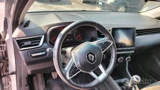 Renault Clio 2022 photo 5