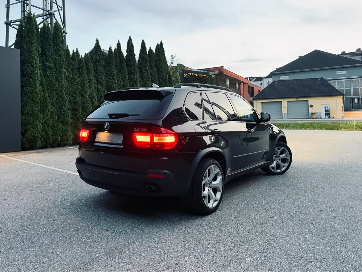 BMW X5 2007 photo 2