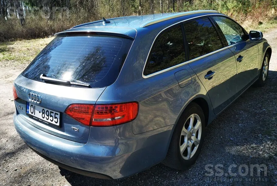 Audi A4 2011 photo 3