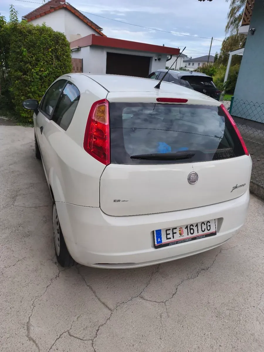 Fiat Punto 2009 photo 3