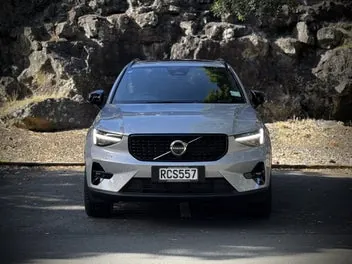Volvo Xc40 2025 photo 3