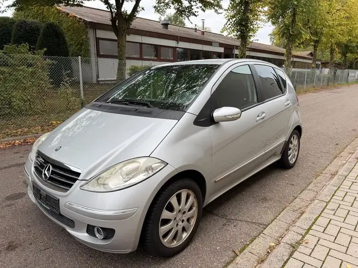 Mercedes-Benz A 200