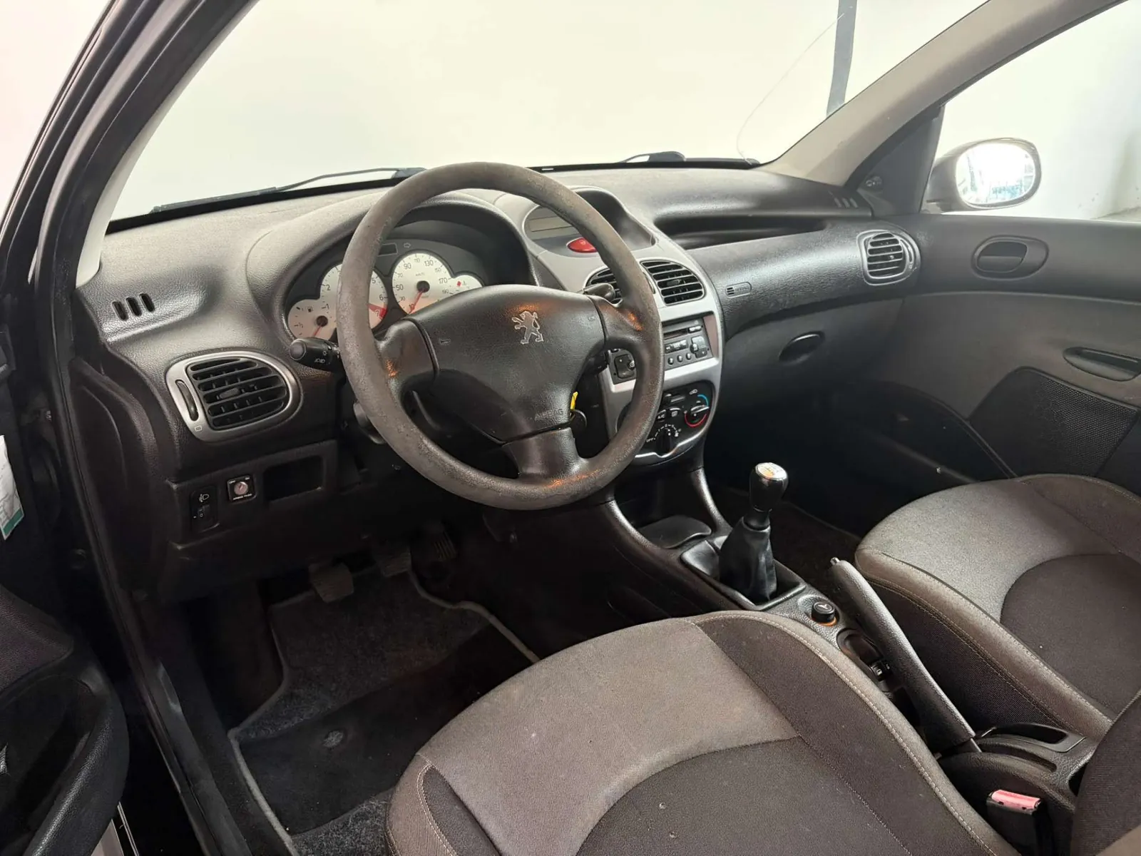 Peugeot 206 2009 photo 4