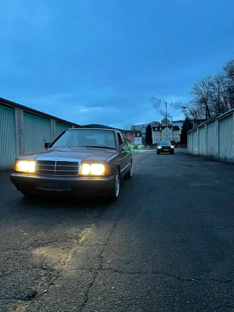 Mercedes-Benz 190 1992 photo 3