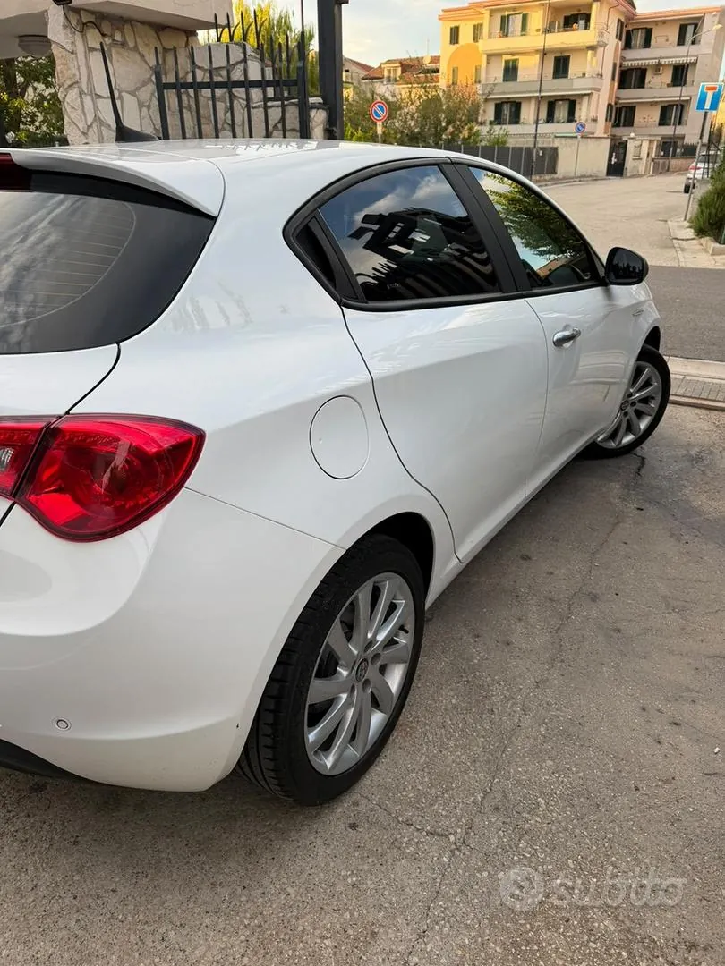 Alfa Romeo Giulietta 2019 photo 2