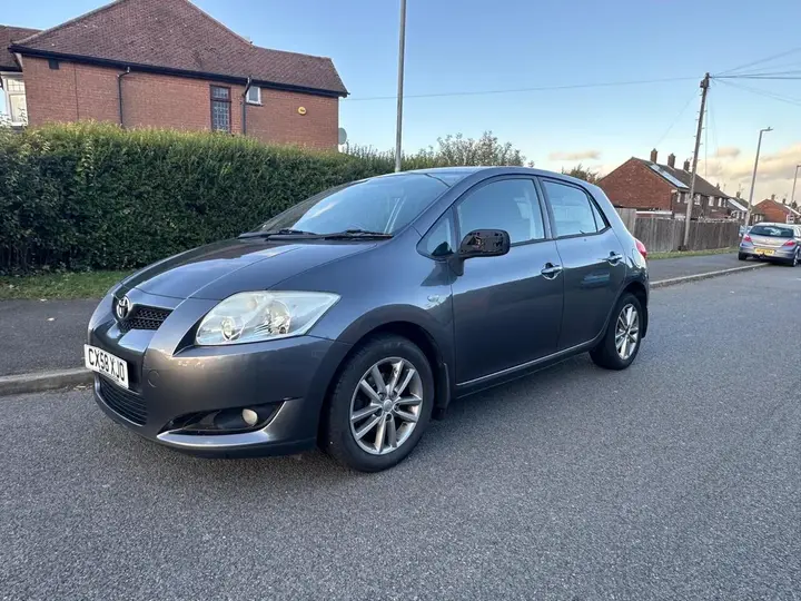 Toyota Auris 2008 photo 3