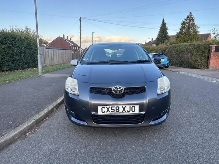 Toyota Auris 2008 photo 2