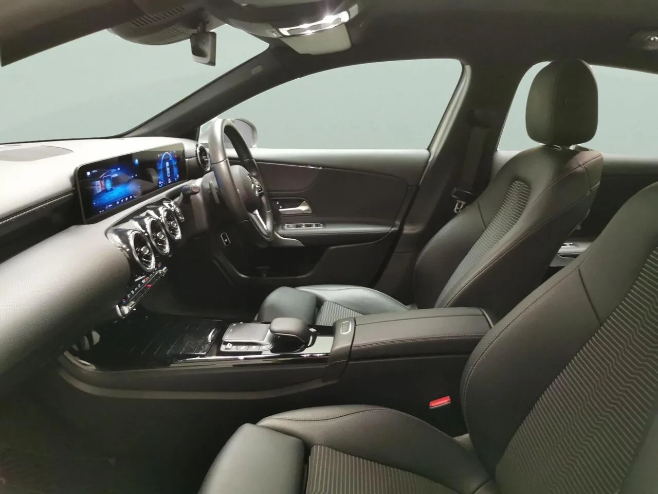 Mercedes-Benz A-Class 2020 photo 4