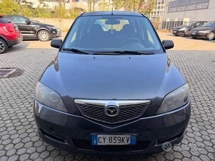 Mazda 2 2005 photo 3