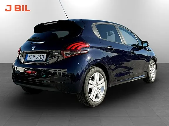 Peugeot 208 2016 photo 3