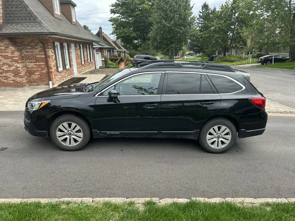Subaru Outback 2017 photo 2