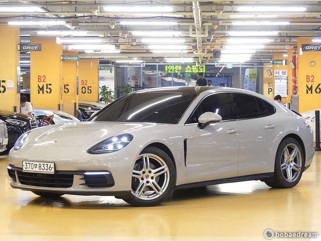Porsche Panamera 2018 photo 2