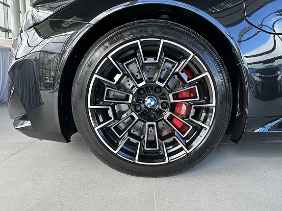 BMW M5 2026 photo 4