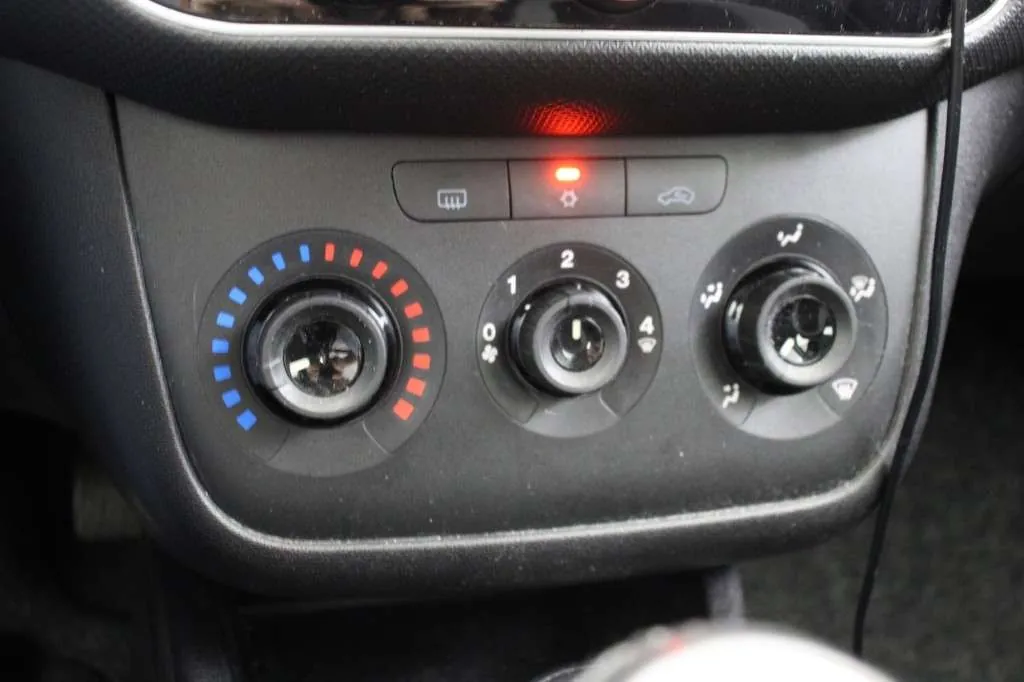 Fiat Punto Evo 2013 photo 5