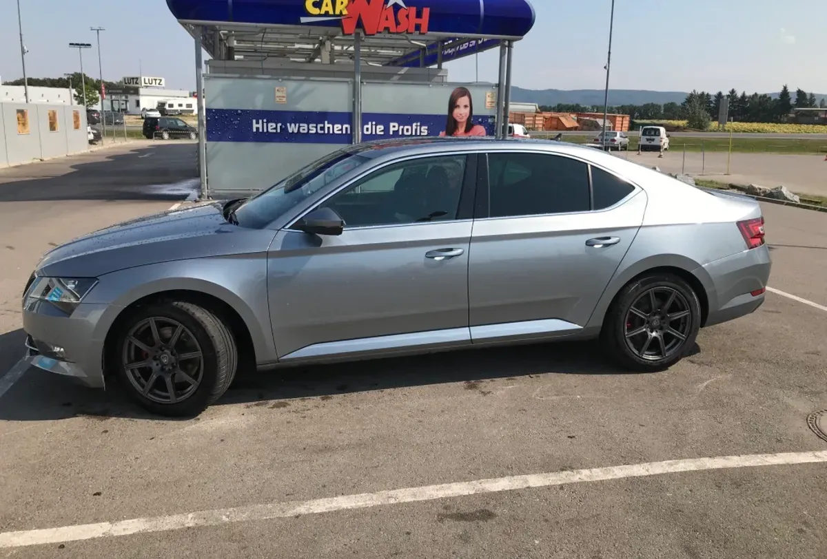 Skoda Superb 2015 photo 3