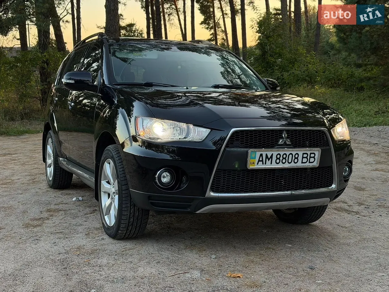 Mitsubishi Outlander 2011 photo 3