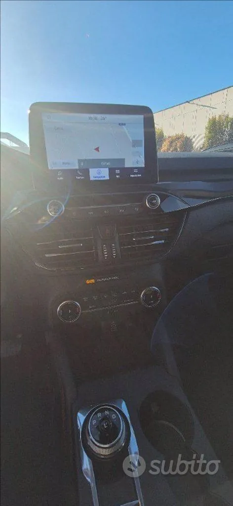 Ford Kuga 2023 photo 2