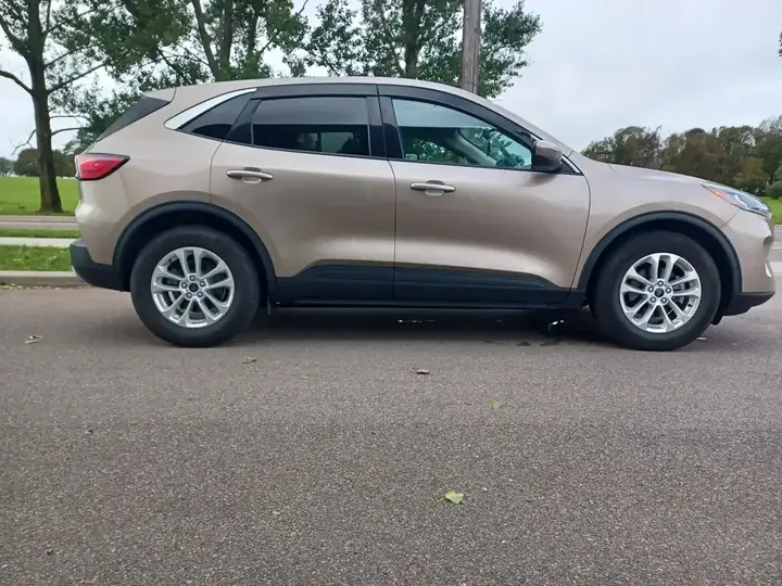 Ford Escape 2020 photo 4