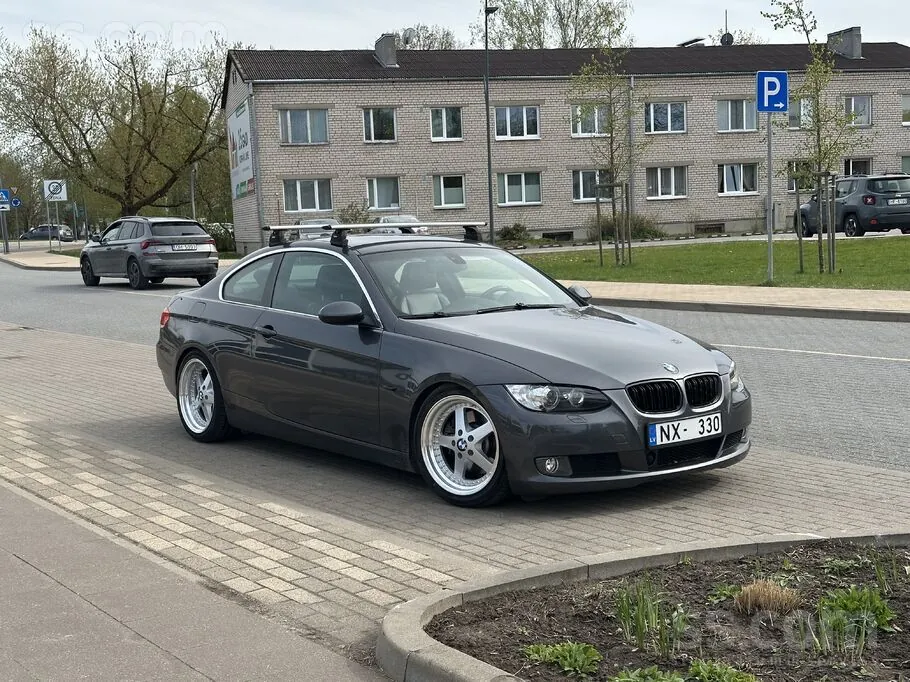 BMW 330 2007 photo 4