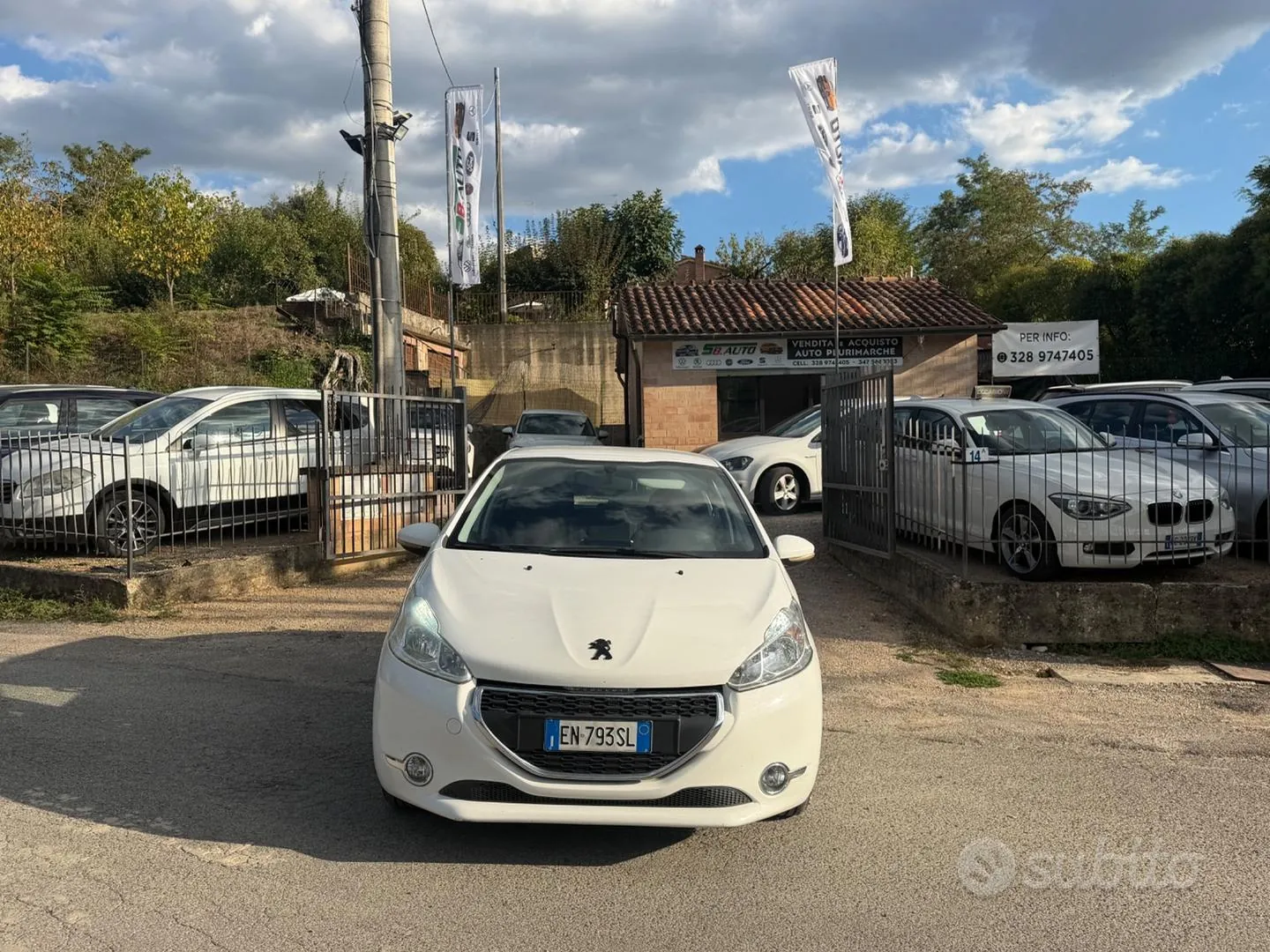 Peugeot 208 2012 photo 2