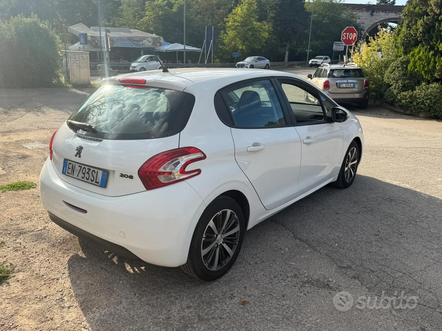 Peugeot 208 2012 photo 5