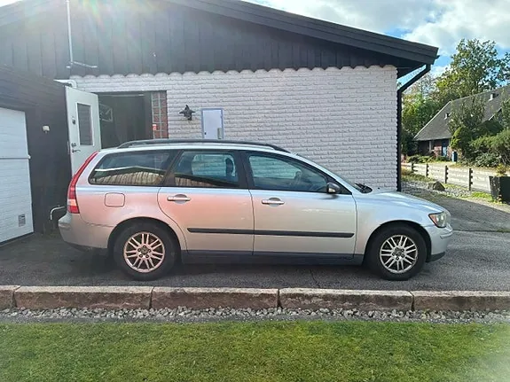 Volvo V50 2006 photo 2