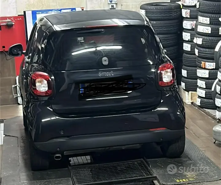 Smart Fortwo 2018 photo 2