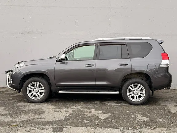 Toyota Land Cruiser 2012 photo 5