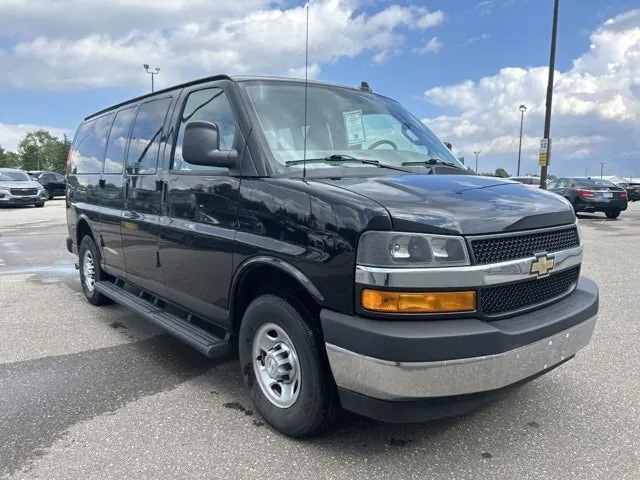 Chevrolet Express 2021 photo 4