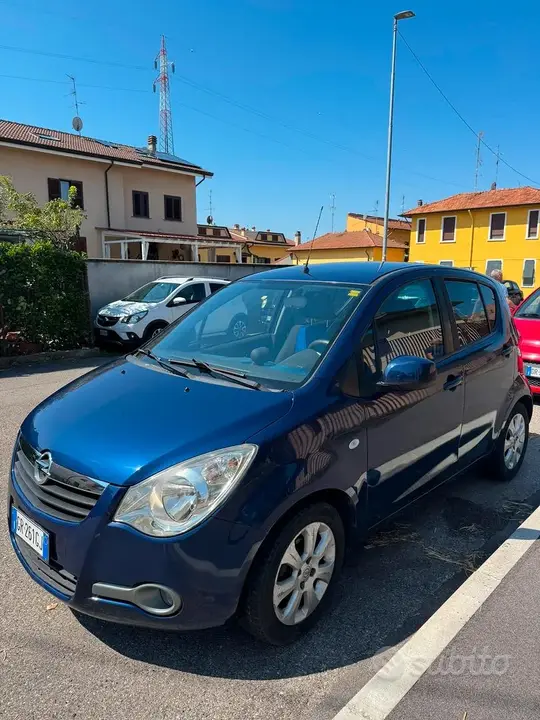 Opel Agila 2010 photo 2