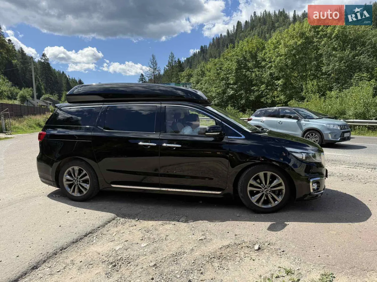 Kia Carnival 2016 photo 2