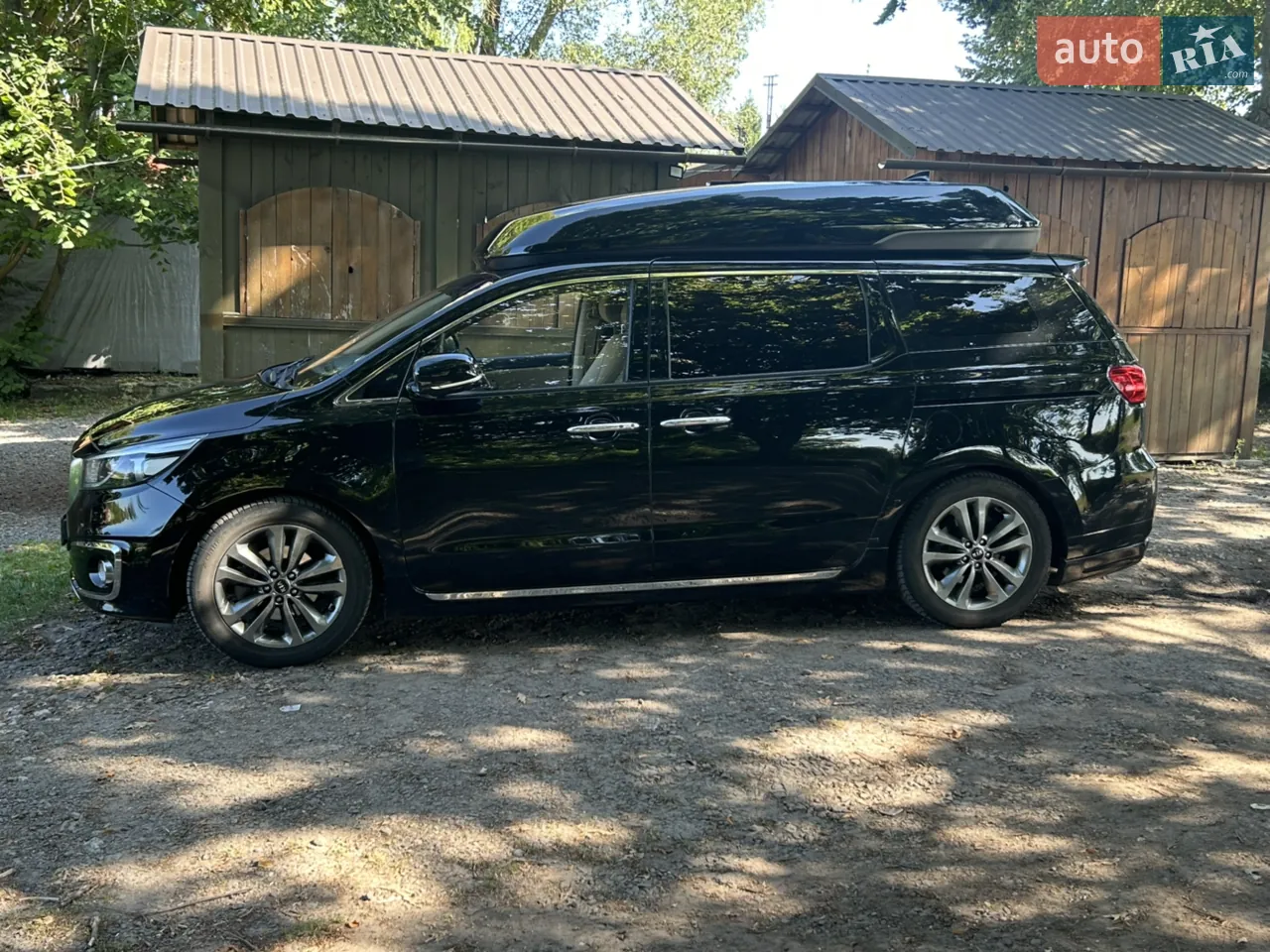 Kia Carnival 2016 photo 4