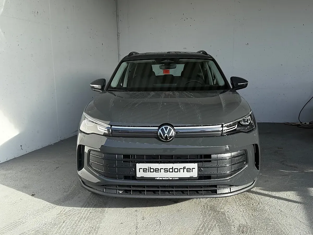 Volkswagen Tiguan 2025 photo 2